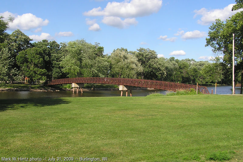 Seven Waters Trail bridge 3 over Fox River