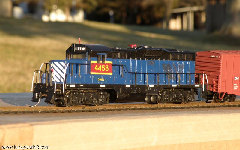 DMRG EMD GP9 4458 (x-MRL)