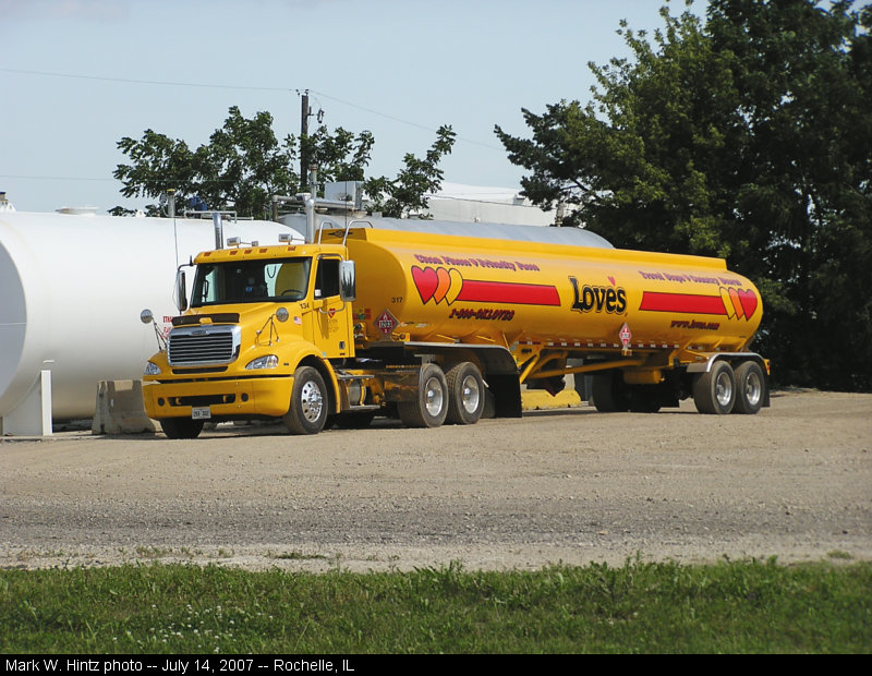 Gemini tractor 134, Love's tank trailer 317