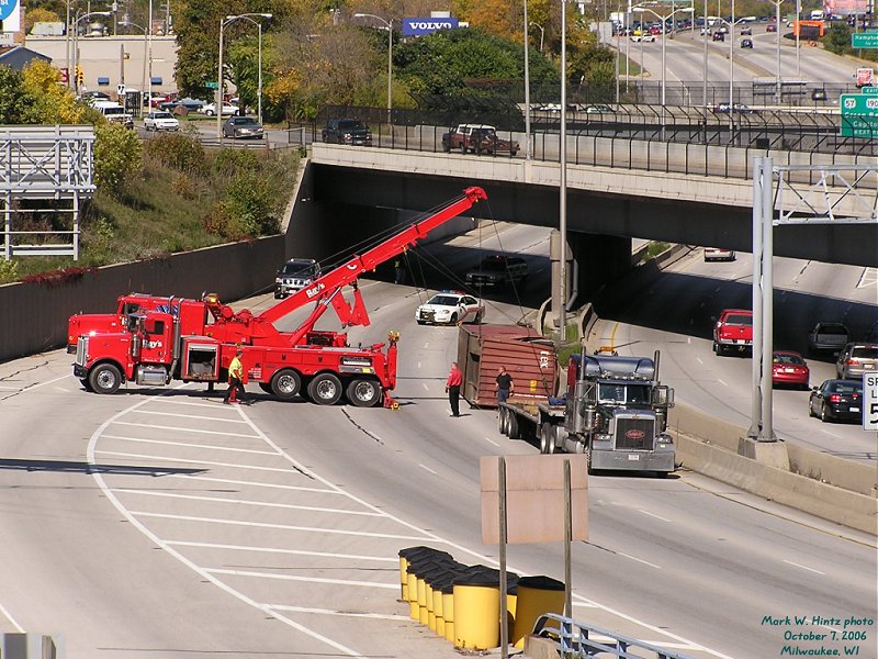 container crash on I-43