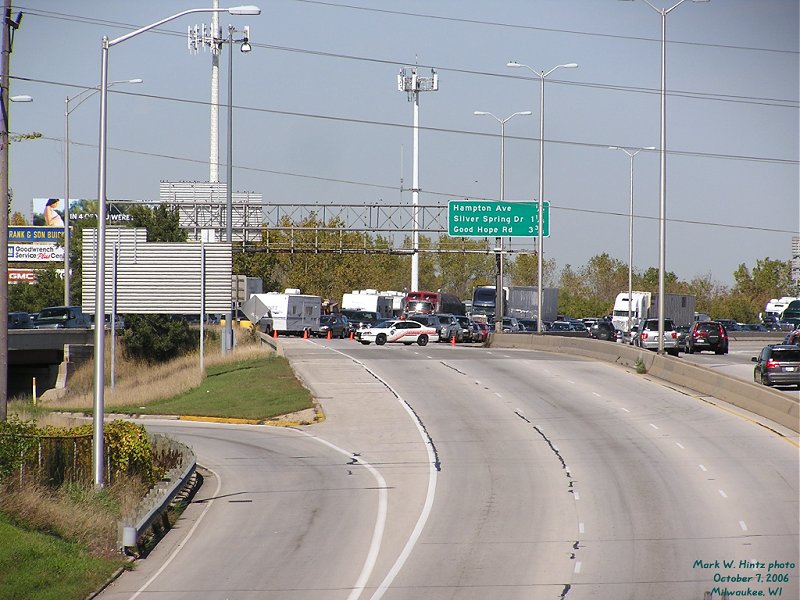 traffic diverted off of southbound I-43