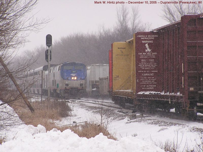 Amtrak 181 meets CN 5453 North