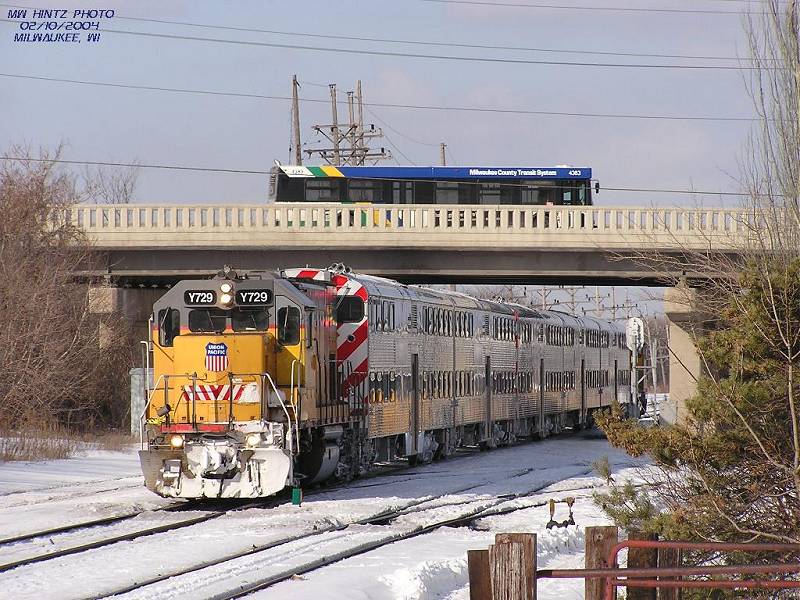 UPY 729, new Metra cars, MCTS bus