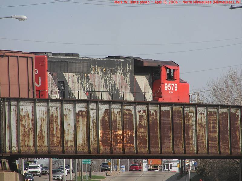 CN 9579 on the Teutonia Avenue overpass