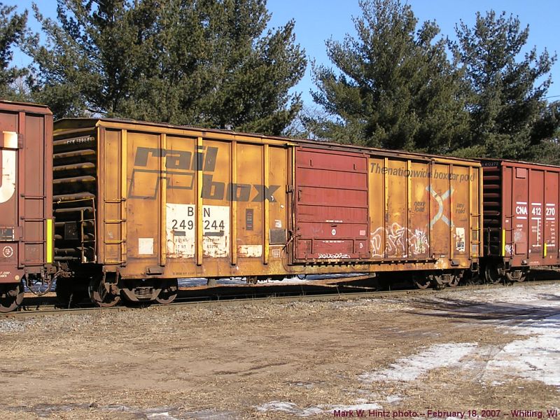 BN boxcar 249244 (ex-RBOX)
