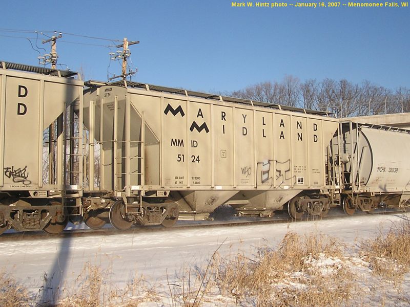 MMID covered hopper 5124