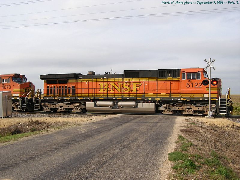 BNSF GE C44-9W 5122