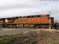 BNSF GE ES44DC 7767