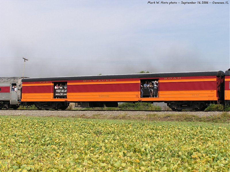 Milwaukee Road baggage car Earling