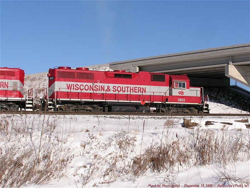 WSOR EMD GP38 3803