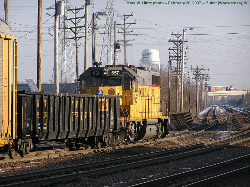 UP EMD GP38-2 657