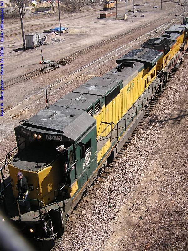 CNW 8575 at Butler Yard