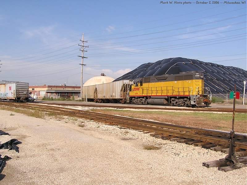 LLPX EMD GP38-2 2205 on the Marsh Job