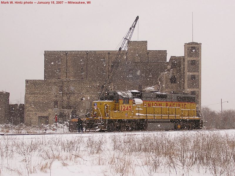 UP EMD GP39-2 1245