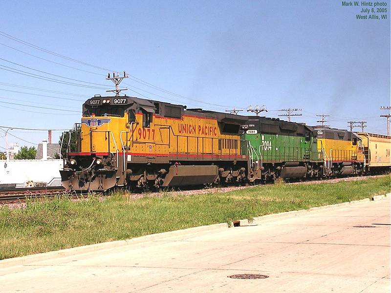 UP GE C41-8 9077