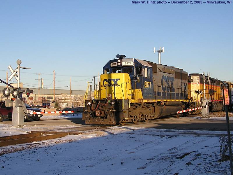 CSXT 8871