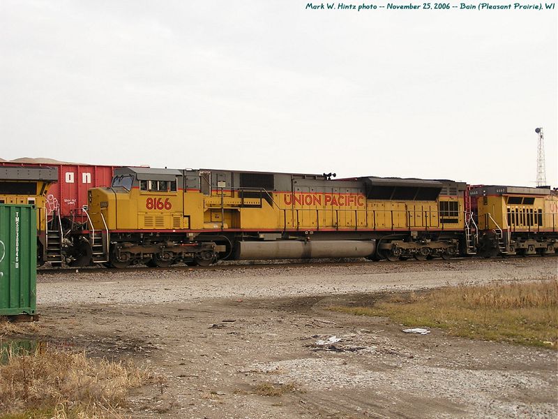 UP EMD SD9043MAC 8166