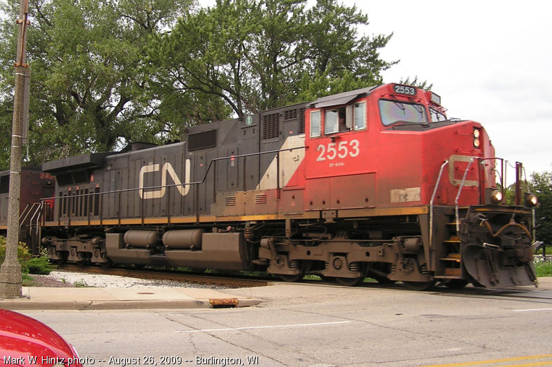 CN GE C44-9W 2553