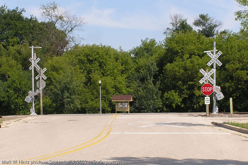 crossing signals installation at Robert St. in Burlington, WI