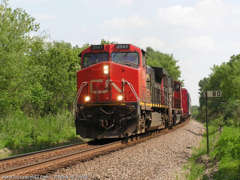 CN GE DASH9-44CW 2547