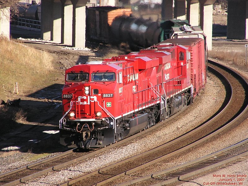 CP GE ES44AC 8837