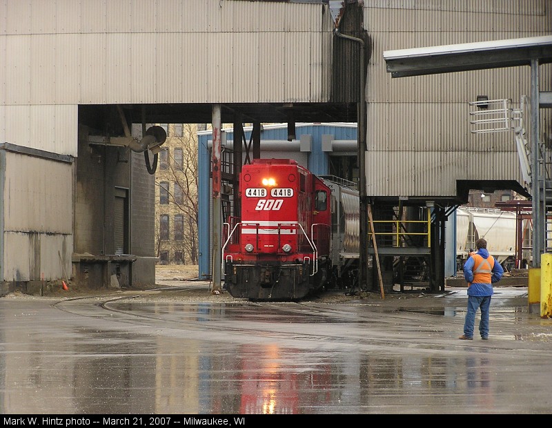 SOO EMD GP38-2 4418 at Lonestar