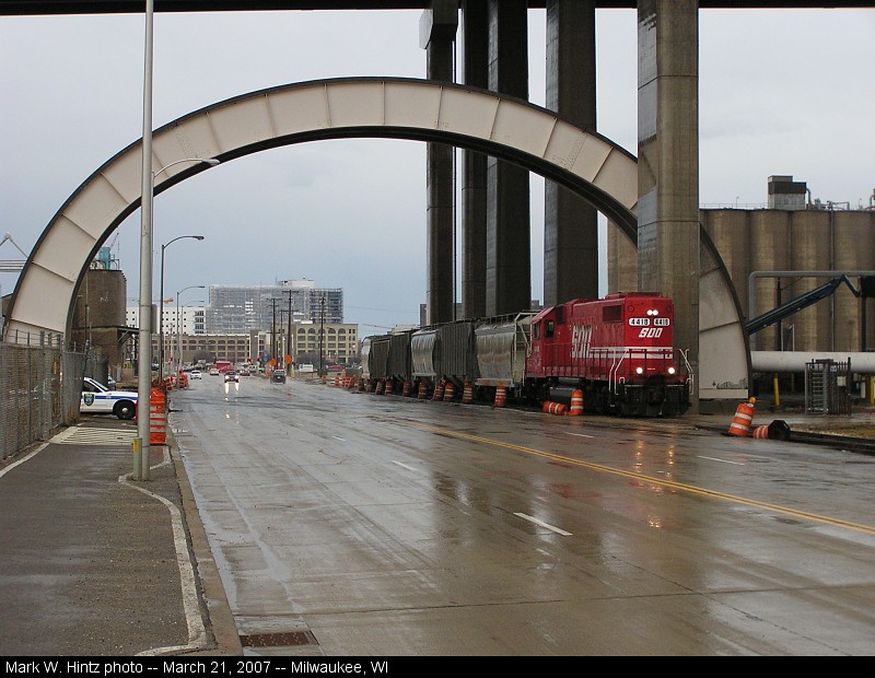 SOO EMD GP38-2 4418 along Canal Street