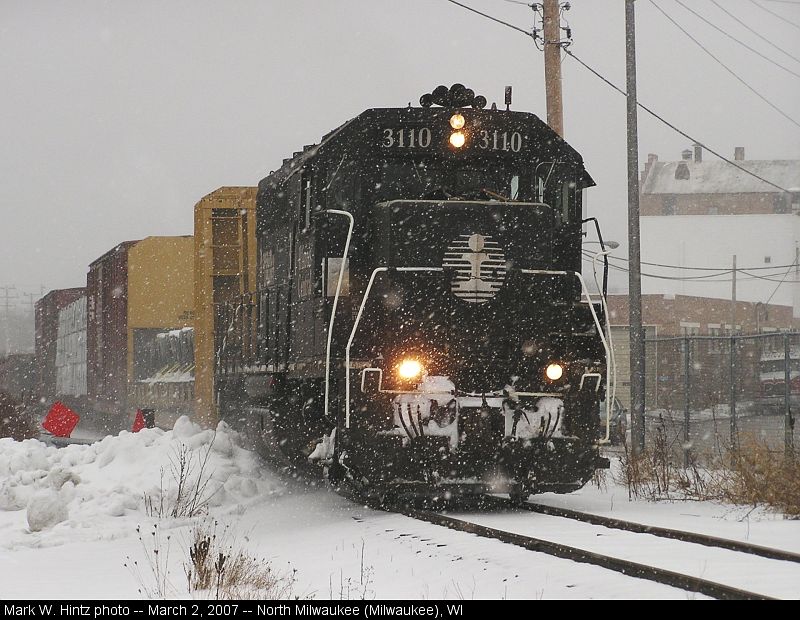 IC EMD GP40R 3110