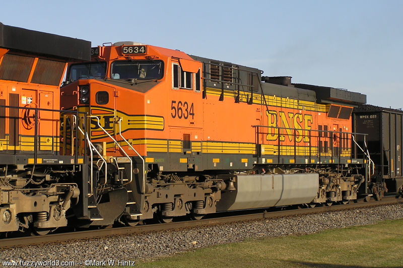 BNSF GE AC4400CW 5634