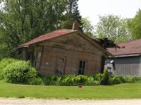 Lyons depot collapsing