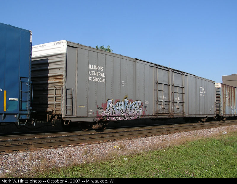IC 86' boxcar 680059 (CN)
