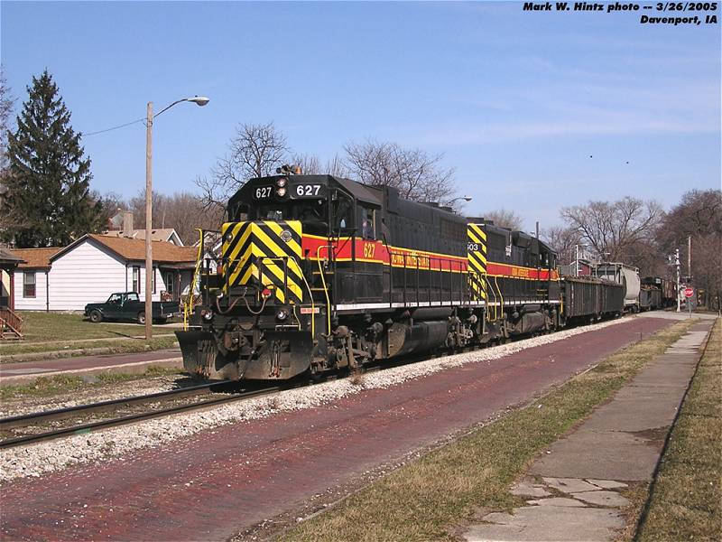 IAIS EMD GP38 627