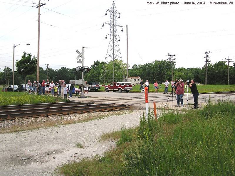 Waterford Avenue crowd