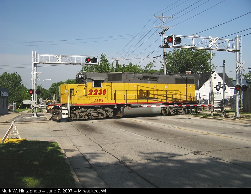 LLPX EMD GP38-2 2238