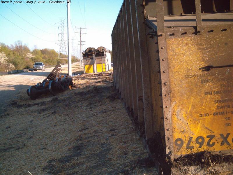 derailed WEPX coal gondolas